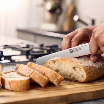 Bread knife 8 inch, serrated edge
